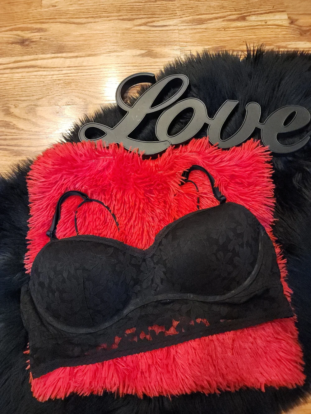 Victoria's Secret Black Lace Pushup Underwire Bralette with Pink Molded Cups XXL